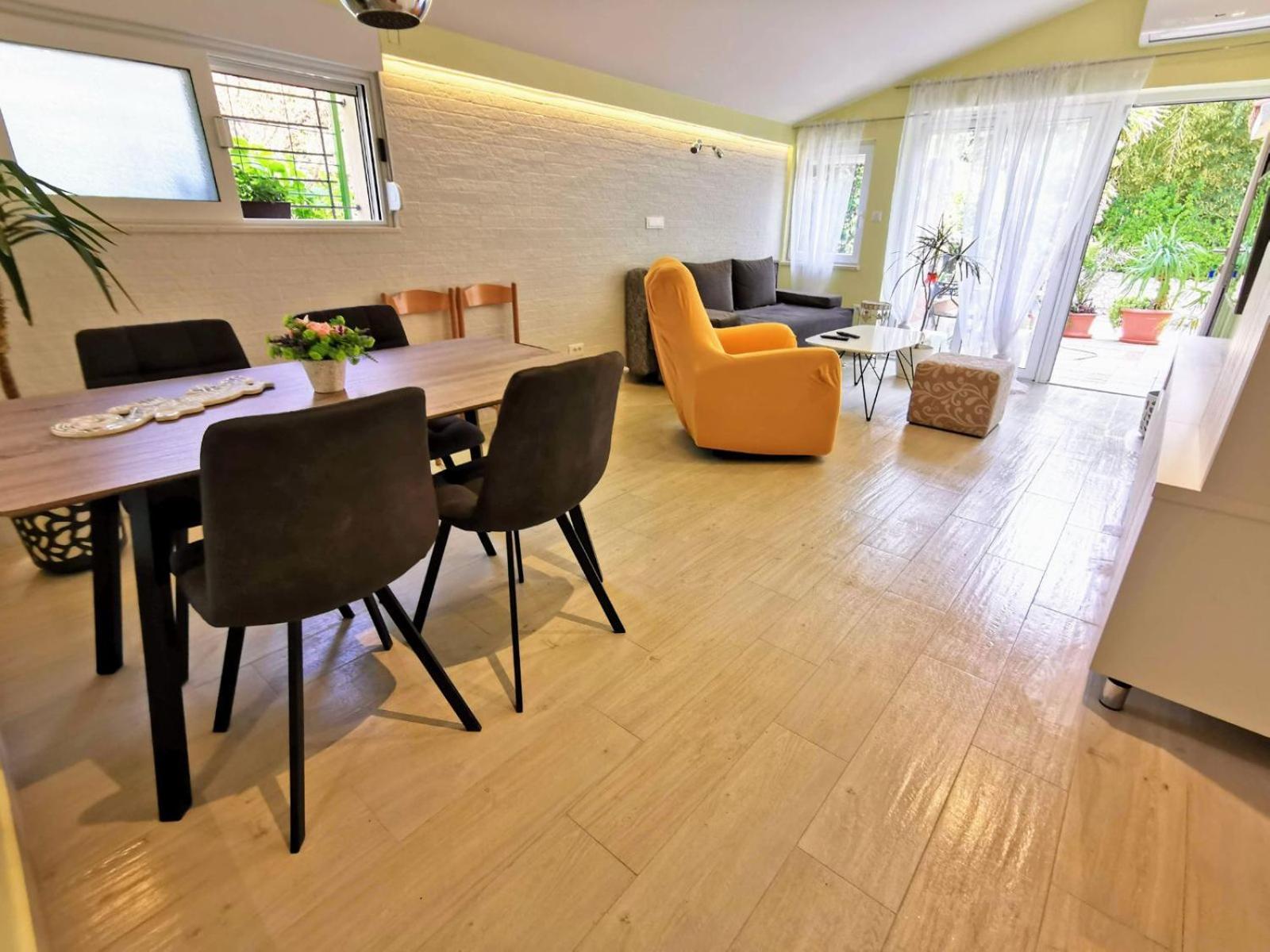 Apartments Ida & Miljenko Kaštela Zimmer foto
