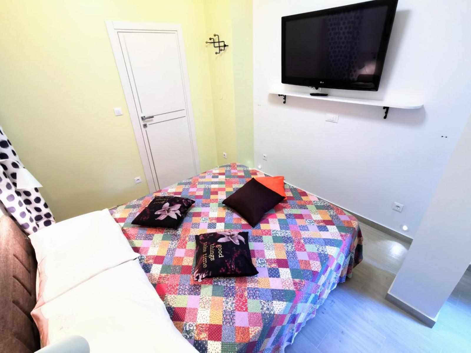 Apartments Ida & Miljenko Kaštela Zimmer foto